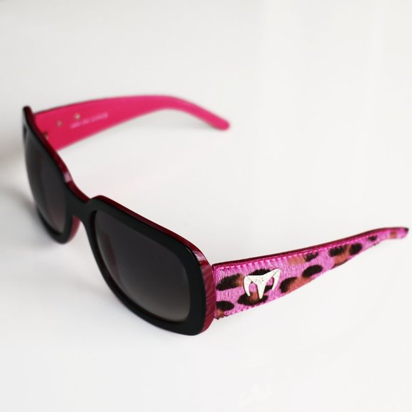 TechnoMarine Safari Sunglasses in Fuschia - Picture 6 of 13
